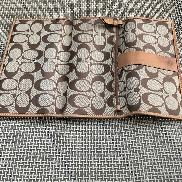 Coach Wallet - Picture 6 of 8